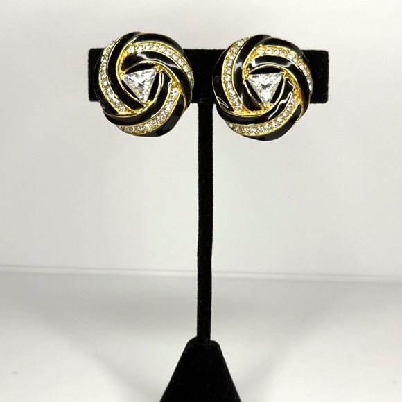 Trifari Clip on Fashion Jewelry - Picture 3 of 7